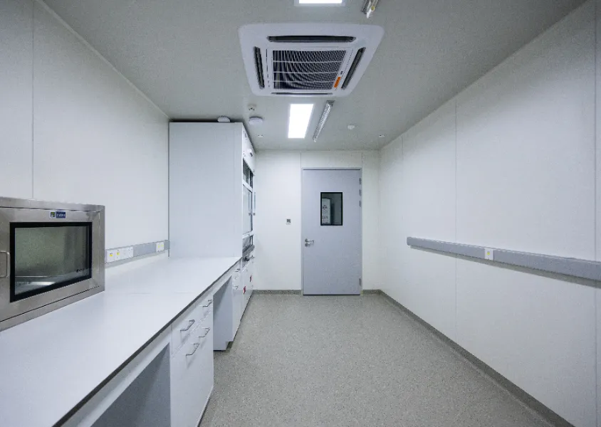 Cleanroom Wall System for Laboratories and High Technology Manufacturing