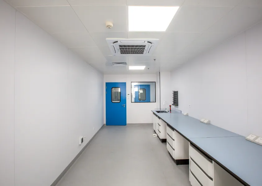 Cleanroom Wall System for Laboratories and High Technology Manufacturing